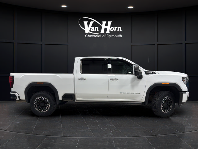 Used 2024 GMC Sierra 3500 Denali Ultimate AWD/4WD image 8