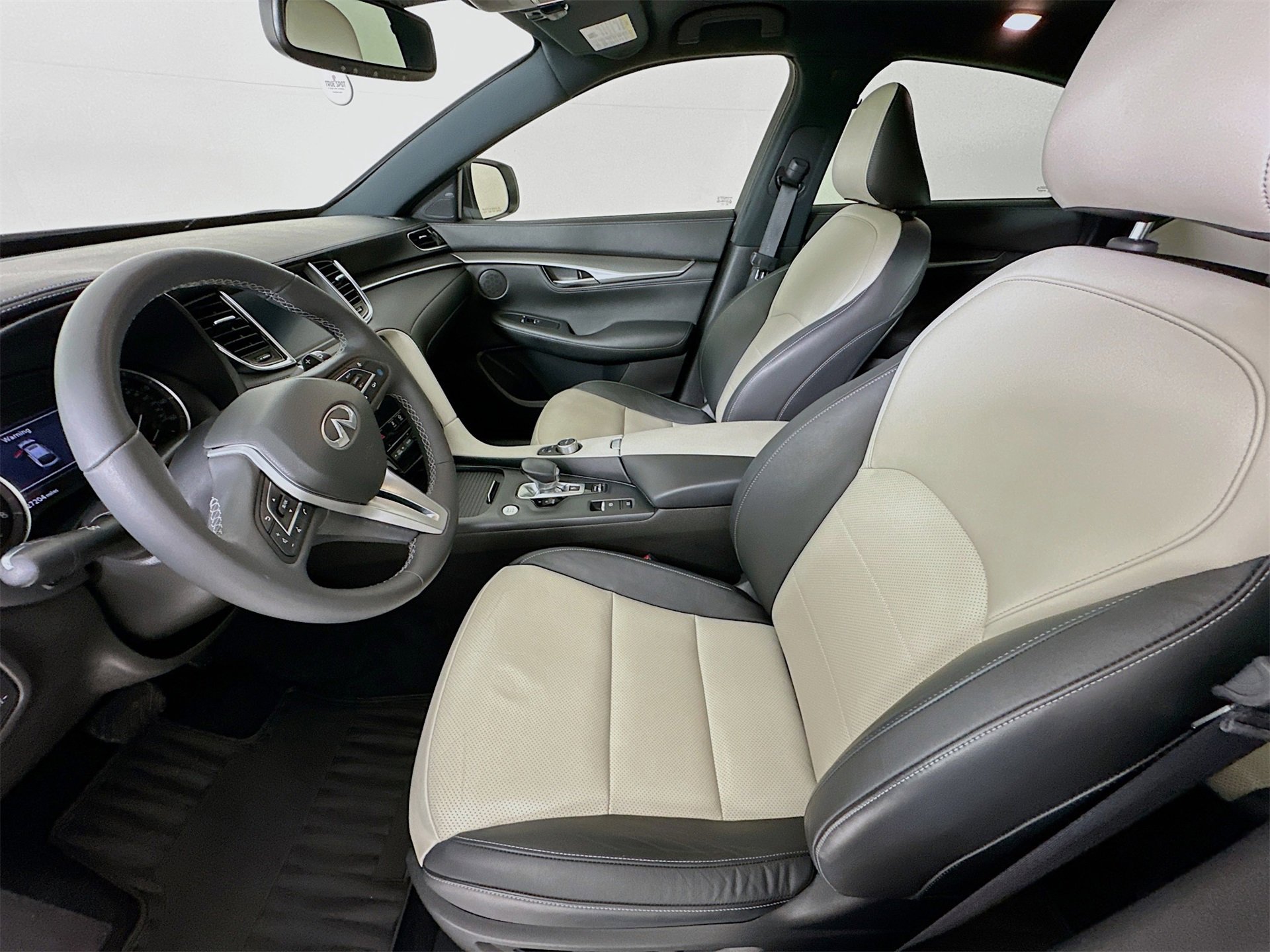 Used 2023 INFINITI QX55 Luxe w/ Cargo Package image 21