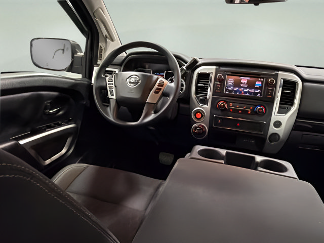 Used 2019 Nissan Titan SV AWD/4WD image 26