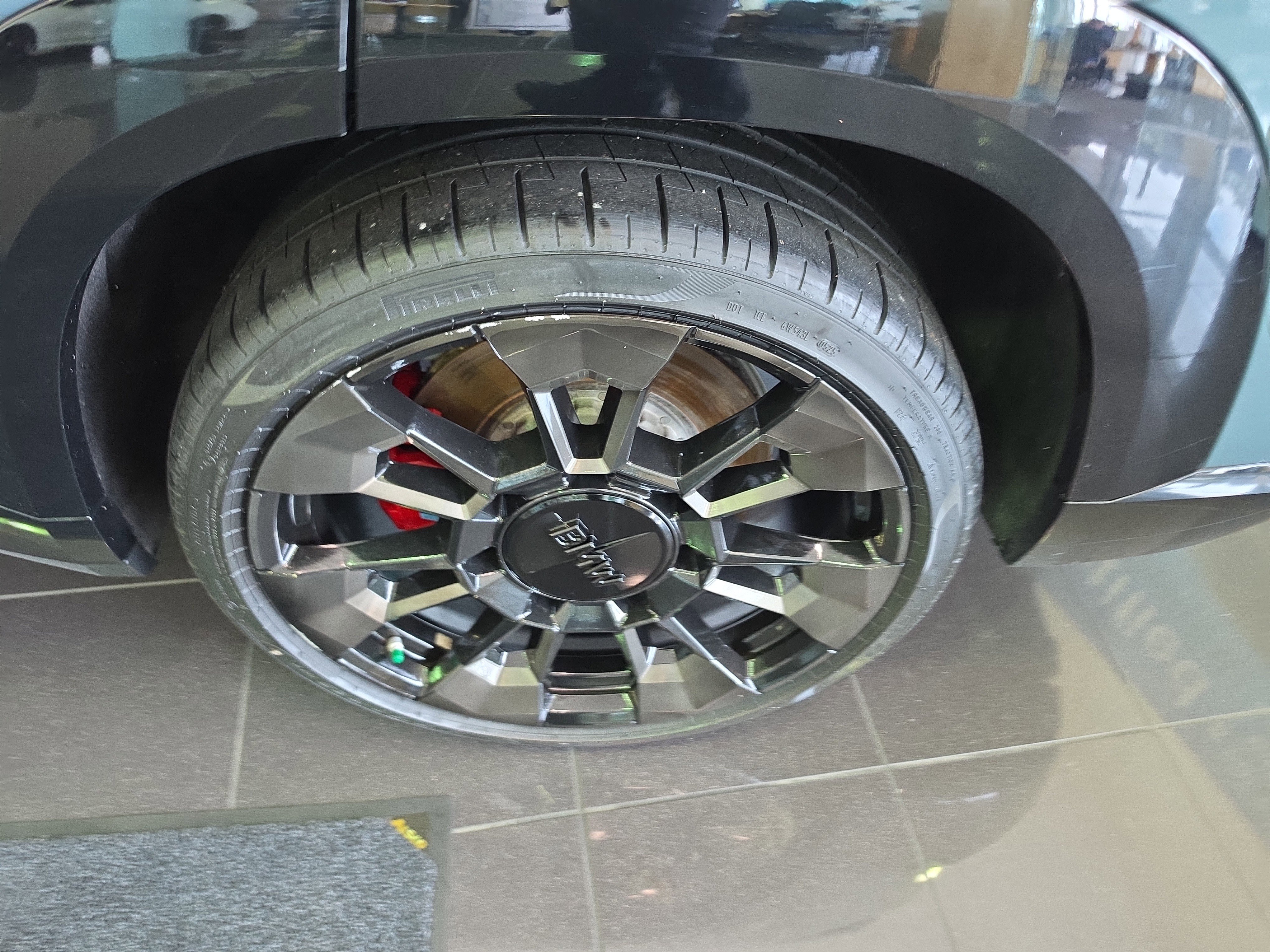 Used 2024 BMW XM image 6