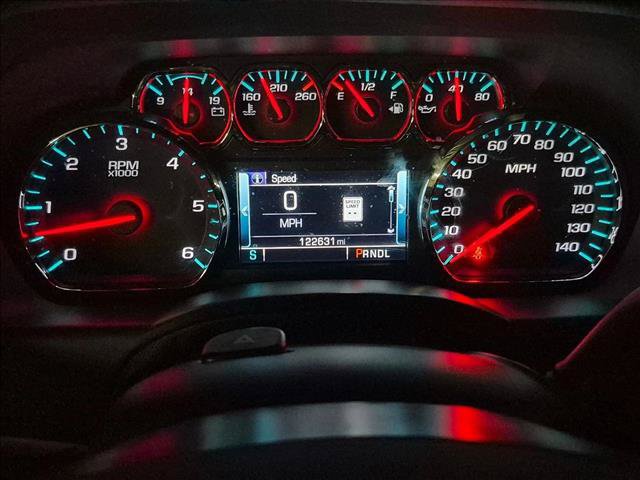 Used 2018 Chevrolet Suburban Premier RWD image 13