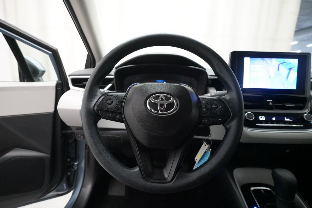 Used 2024 Toyota Corolla LE FWD image 4