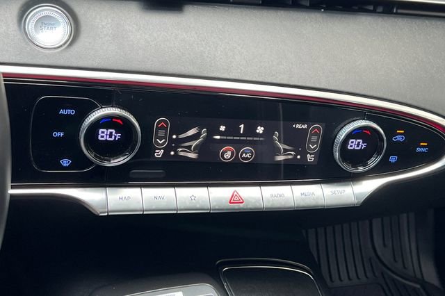 Used 2024 Genesis GV70 2.5T w/ Advanced Package image 27