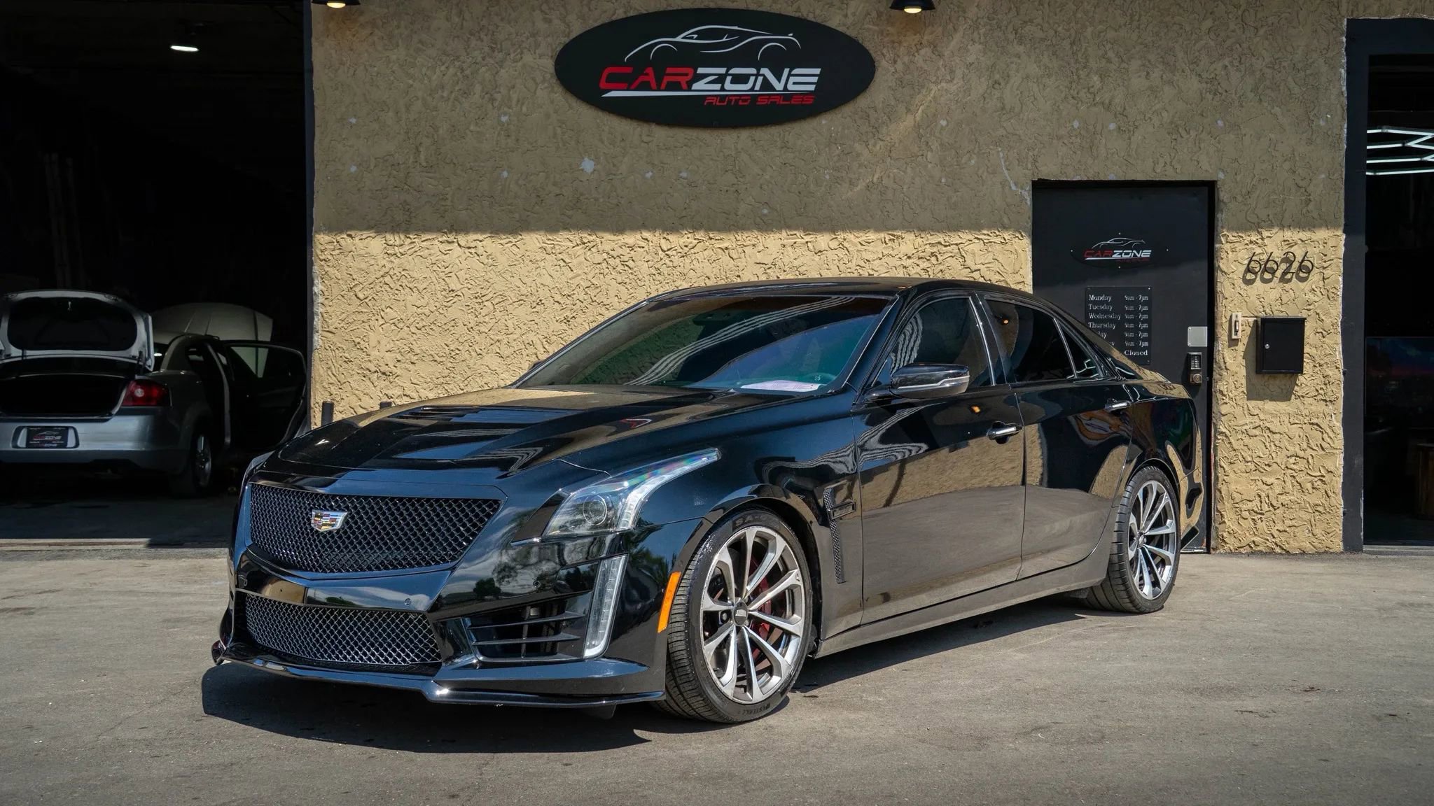 Used 2018 Cadillac CTS V w/ Luxury Package RWD image 1