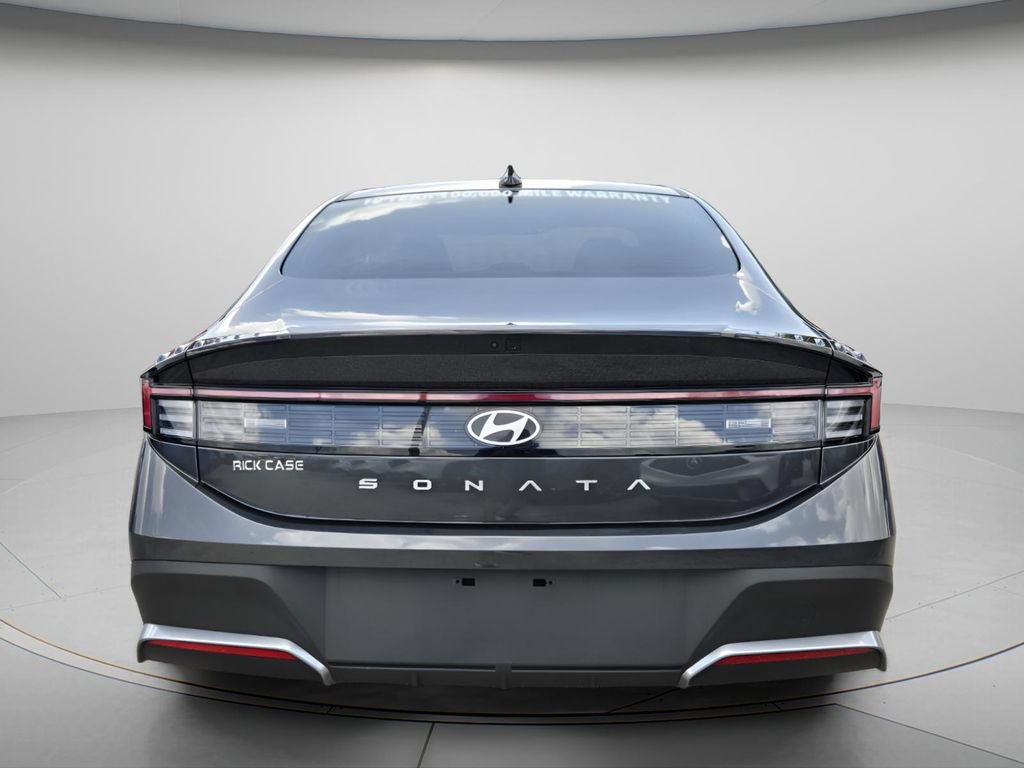 Certified 2025 Hyundai Sonata SE FWD image 6