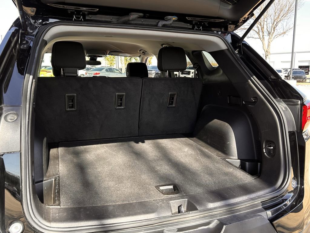 Used 2025 Chevrolet Blazer LT image 31