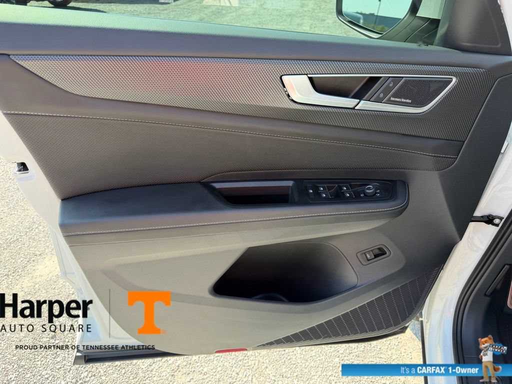 Used 2025 Volkswagen Atlas Cross Sport SEL Premium R-Line AWD/4WD image 20