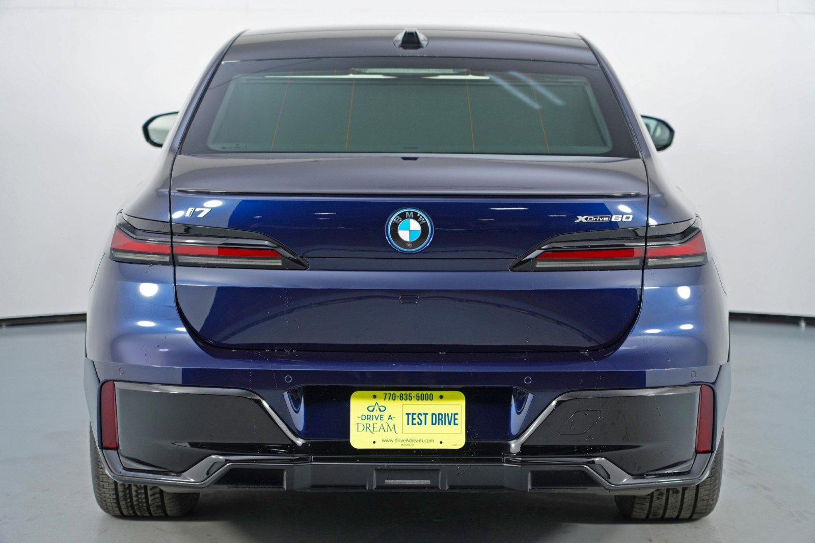 Used 2024 BMW i7 xDrive60 w/ Executive Package image 62