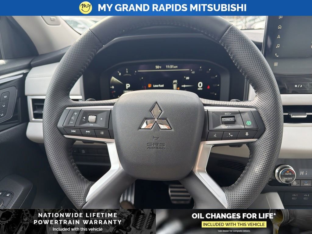 New 2026 Mitsubishi Outlander SEL image 16