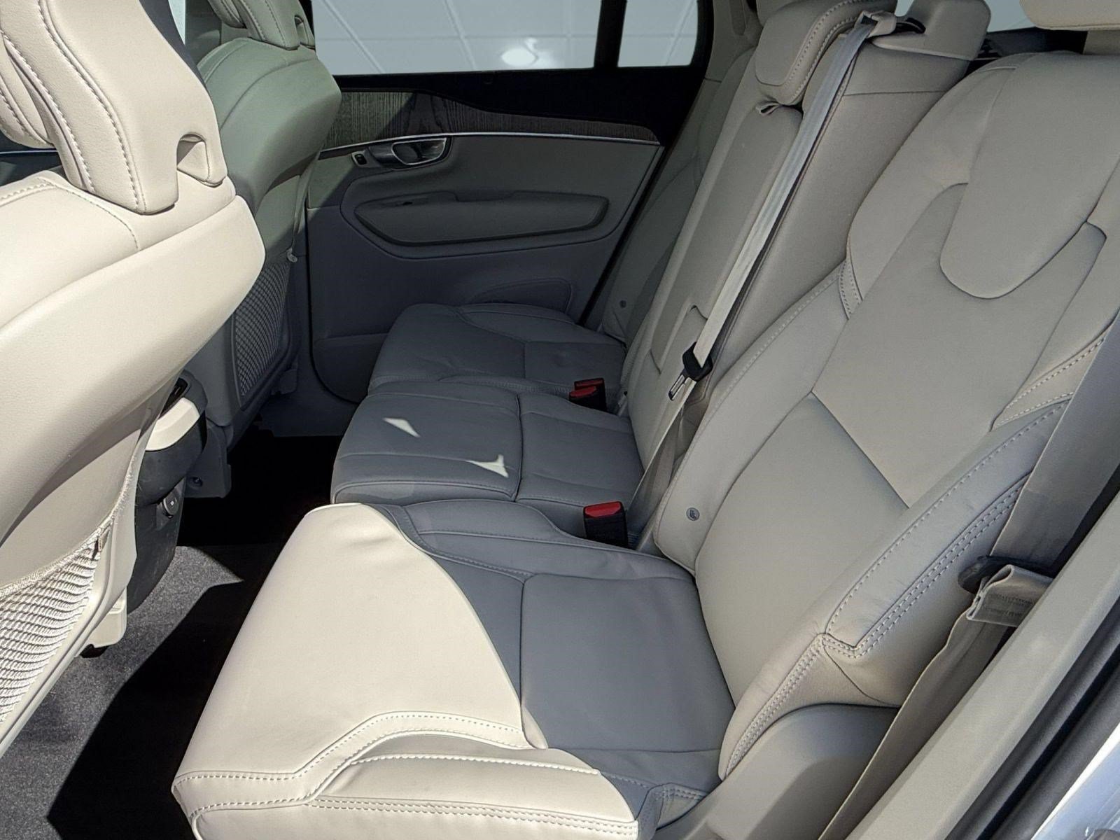 Used 2023 Volvo XC90 B6 Ultimate w/ Protection Package Premier AWD/4WD image 23