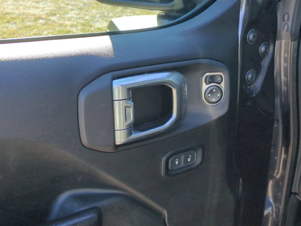 Used 2024 Jeep Wrangler Unlimited Rubicon 4xe AWD/4WD image 14