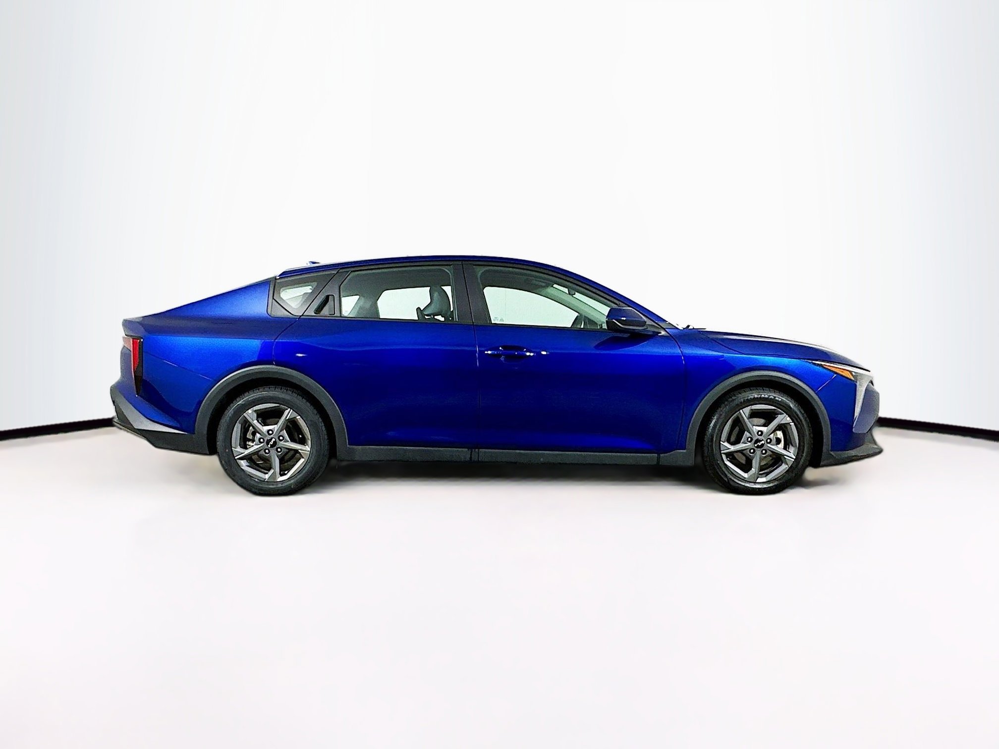 Used 2025 Kia K4 LXS image 10