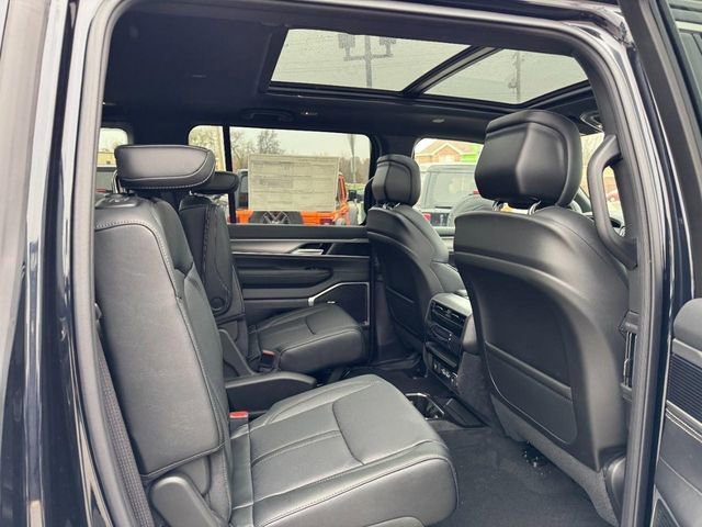 New 2025 Jeep Wagoneer Series II image 5