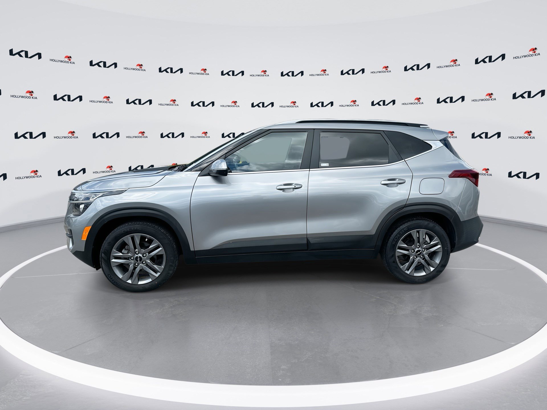 Certified 2023 Kia Seltos S image 5