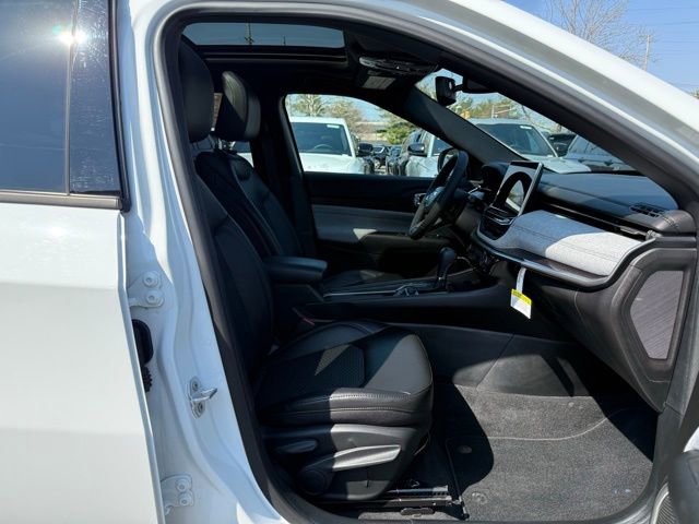 Used 2023 Jeep Compass Latitude w/ Sun and Sound Group image 33