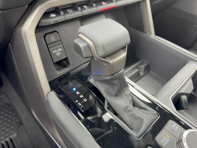New 2026 Toyota Tundra Limited AWD/4WD image 25