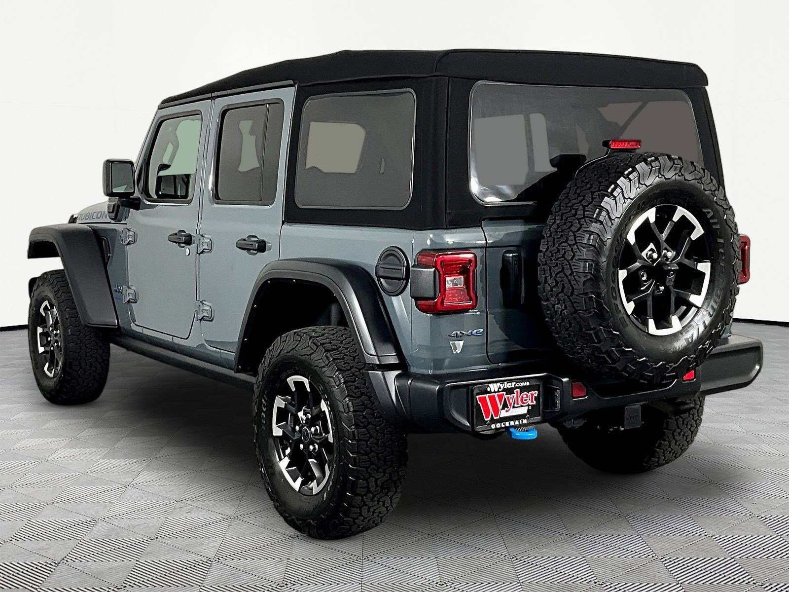Used 2024 Jeep Wrangler Unlimited Rubicon 4xe AWD/4WD image 4