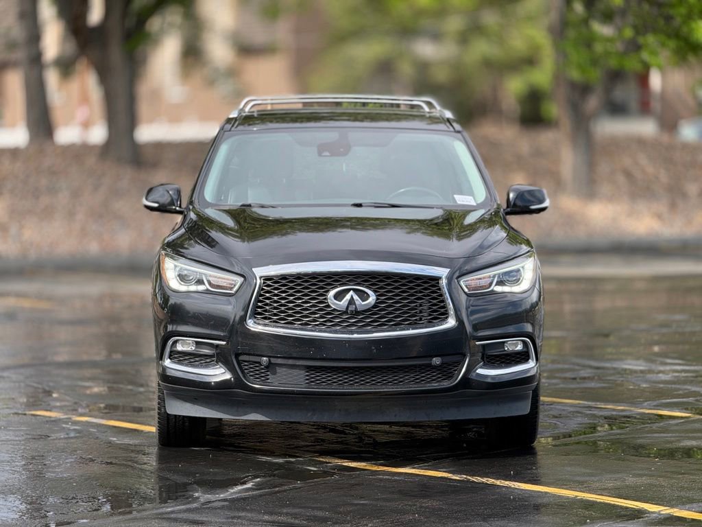 Used 2017 INFINITI QX60 Luxe AWD/4WD image 2