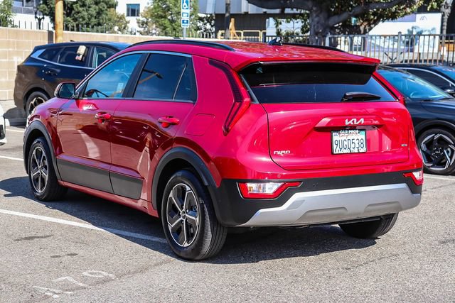 Certified 2025 Kia Niro EX FWD image 7