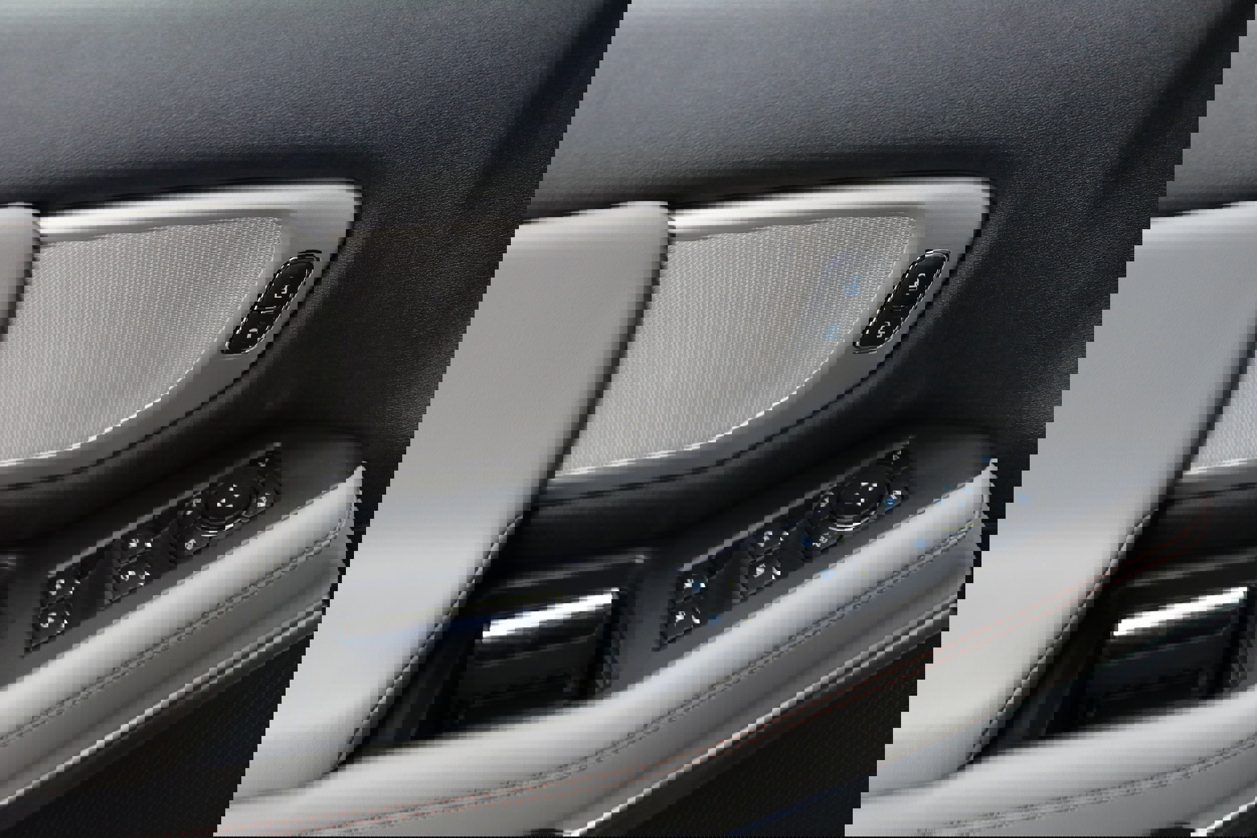 New 2025 Ford Expedition Active image 18