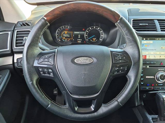 Used 2018 Ford Explorer Platinum AWD/4WD image 14
