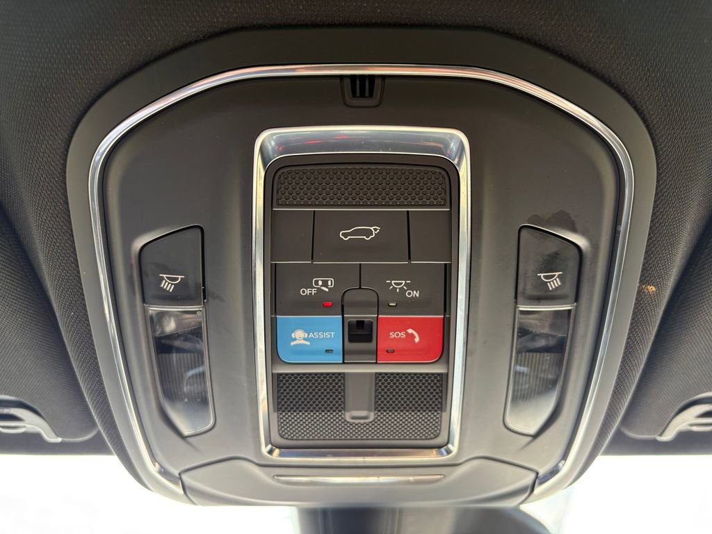 Used 2024 Jeep Wagoneer Series II image 25