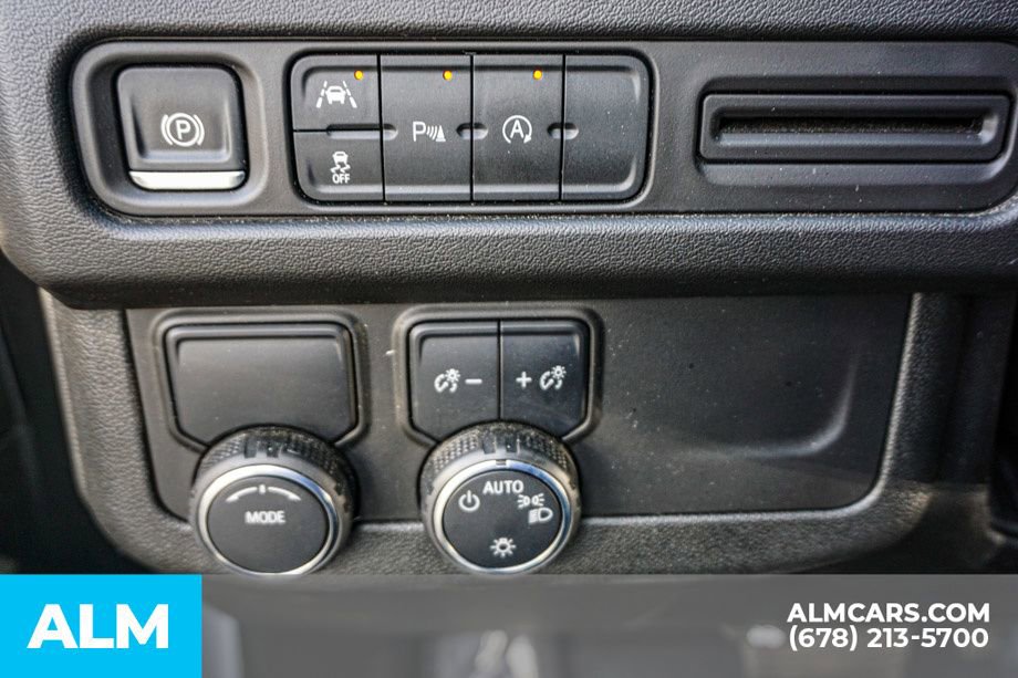 Used 2024 Chevrolet Suburban Premier RWD image 49