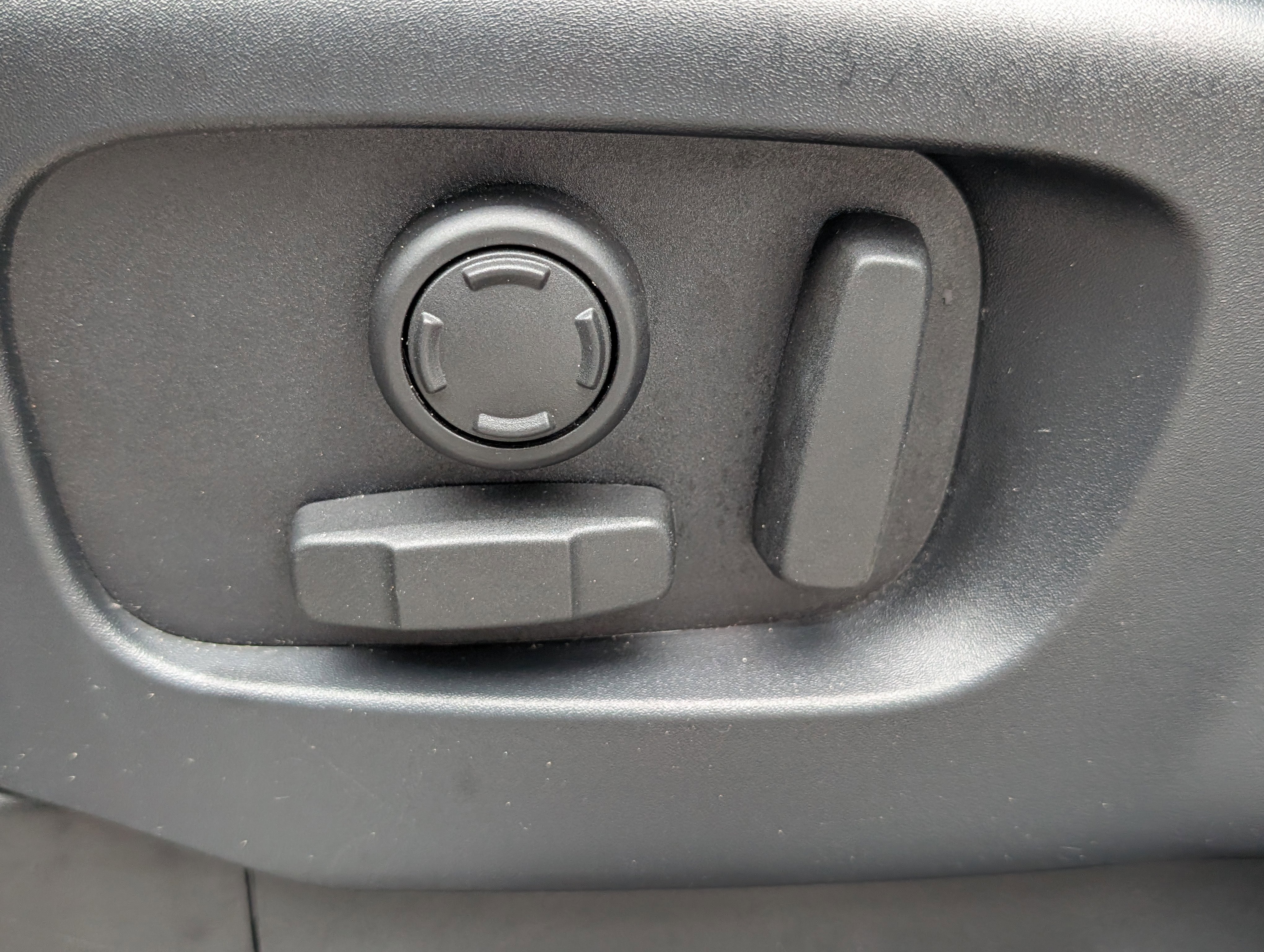 Used 2020 Land Rover Discovery HSE image 23