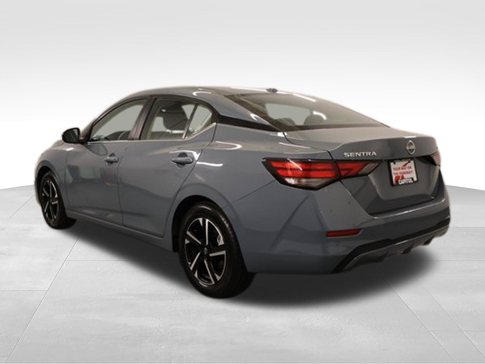 Used 2024 Nissan Sentra SV FWD image 5