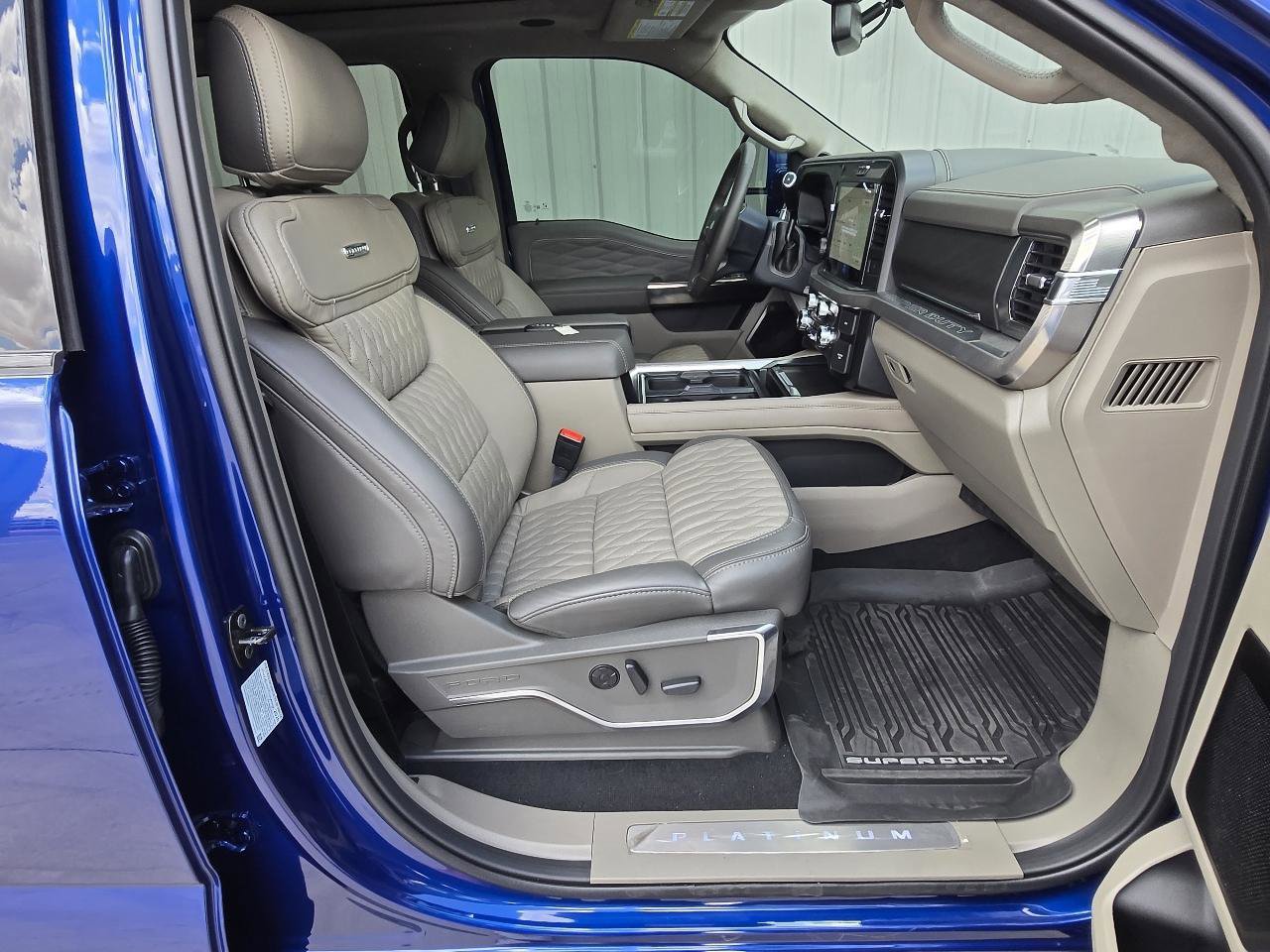 Used 2026 Ford F450 Platinum w/ Platinum Plus Package AWD/4WD image 8