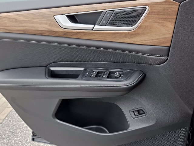 New 2026 Volkswagen Atlas SE FWD image 29