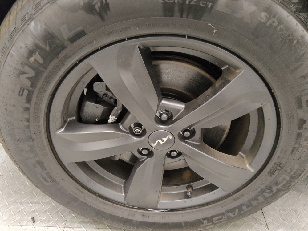 Used 2023 Kia Sorento LX image 31