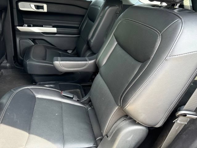 Used 2021 Ford Explorer Limited w/ Equipment Group 301A AWD/4WD image 10