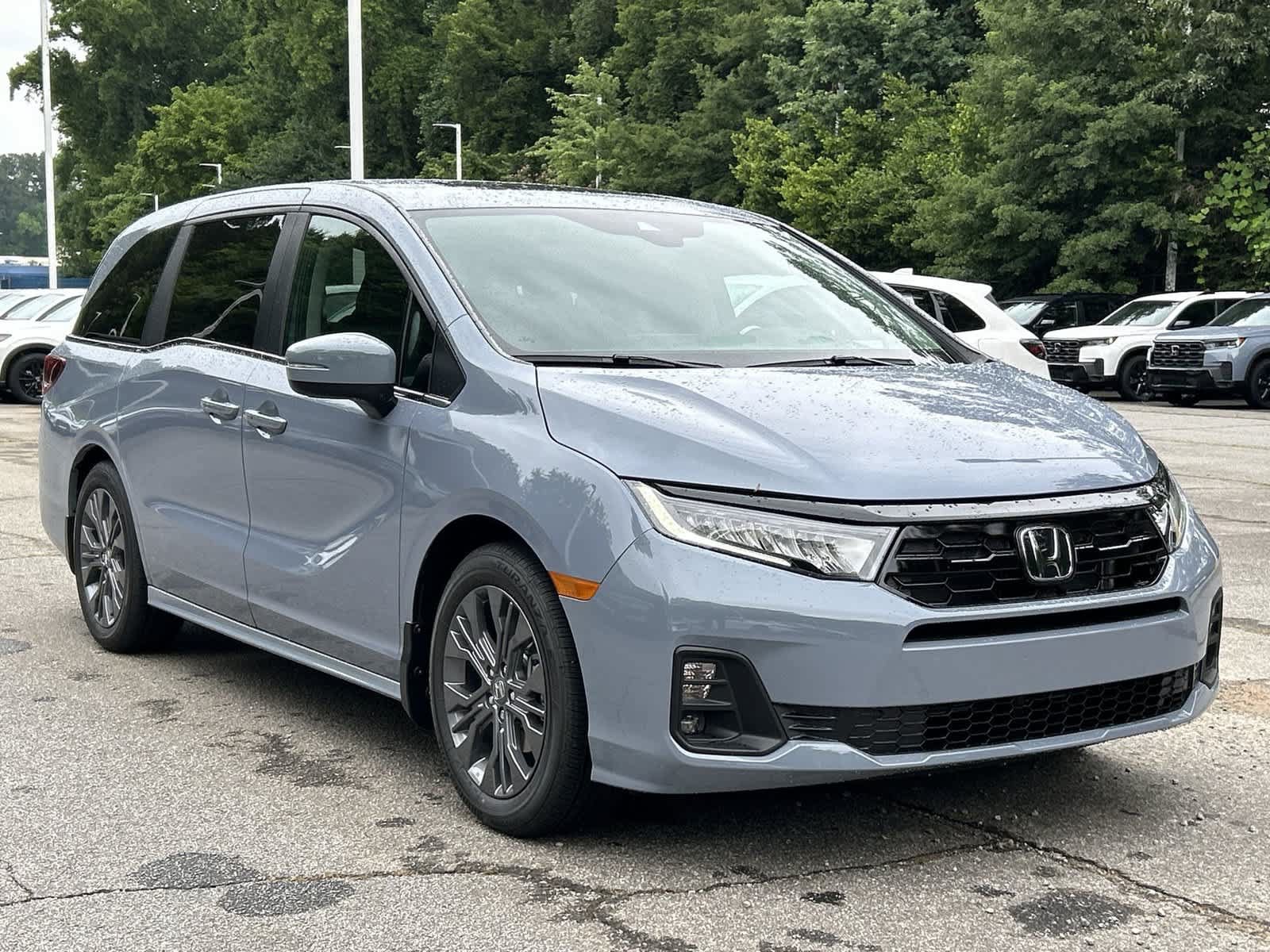New 2026 Honda Odyssey Touring image 5
