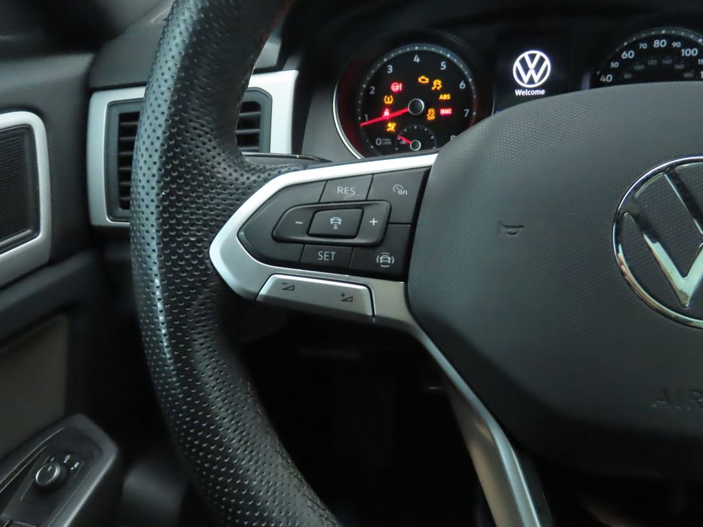 Used 2021 Volkswagen Atlas Cross Sport SE w/ Panoramic Sunroof Package image 11