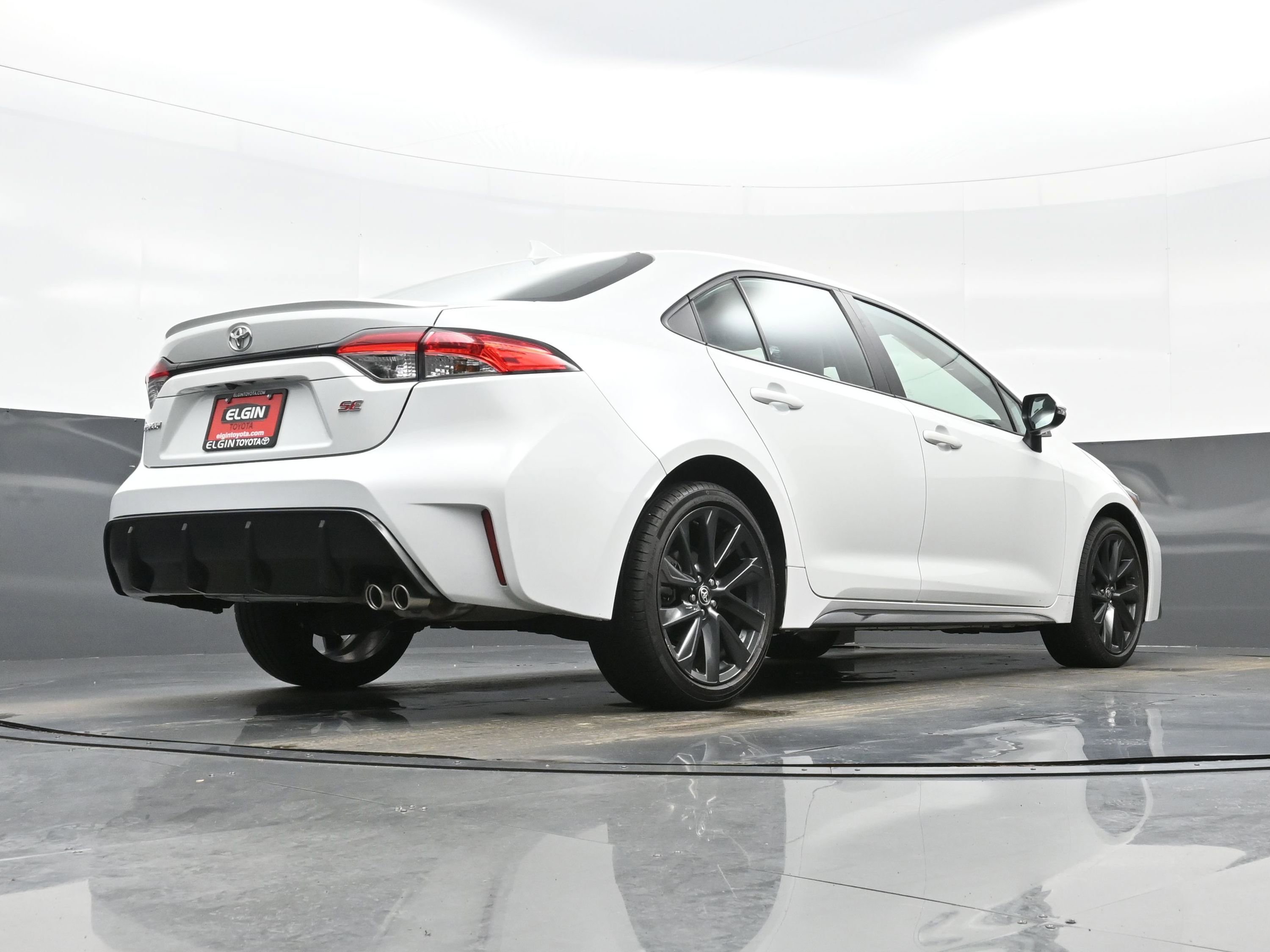 Used 2024 Toyota Corolla SE image 31