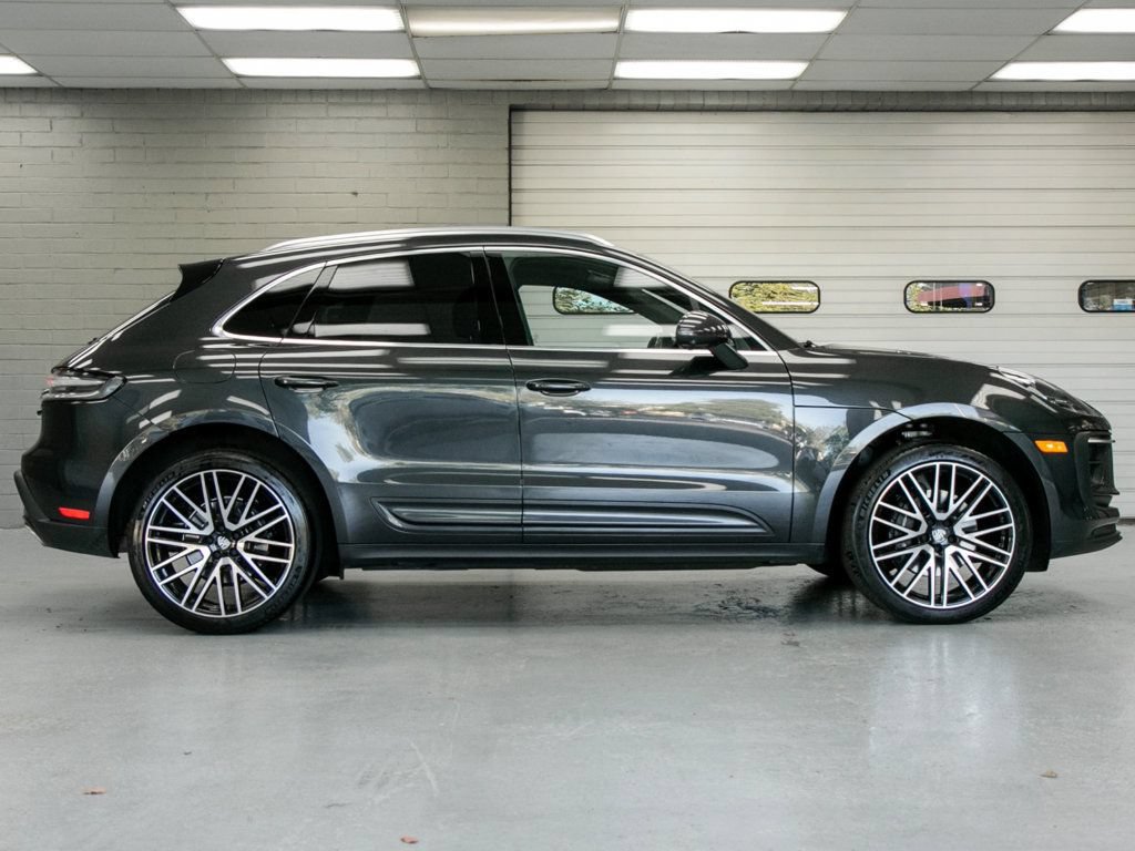 Used 2024 Porsche Macan Turbo AWD/4WD image 3
