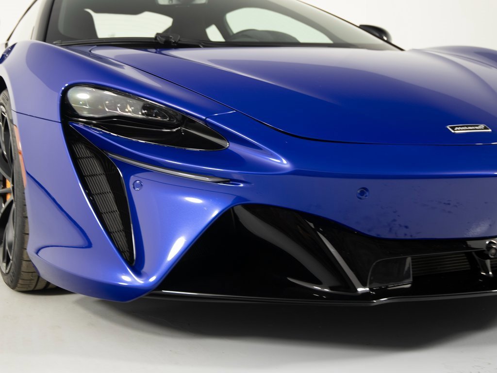 Used 2024 McLaren Artura image 37