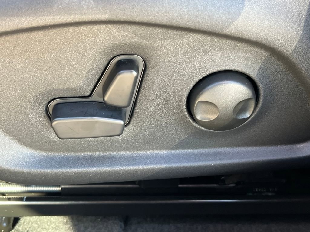 New 2025 Jeep Compass Limited w/ Elite Group image 25