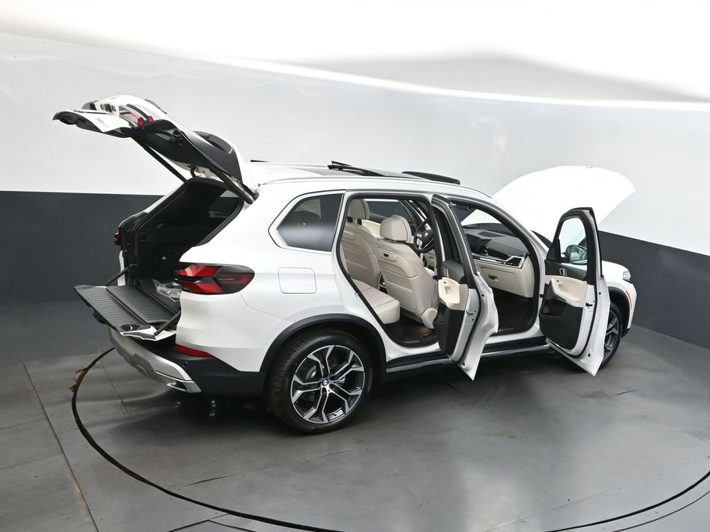 New 2026 BMW X5 sDrive40i w/ Climate Comfort Package image 41