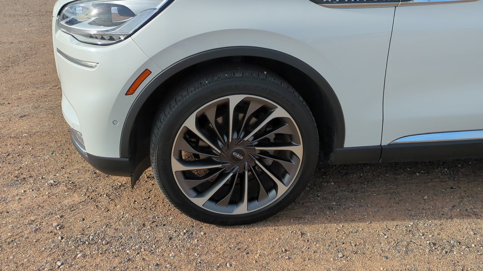 Used 2021 Lincoln Aviator Reserve w/ Equipment Group 202A image 11