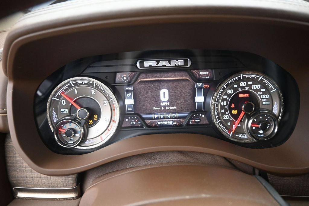 Used 2022 RAM 3500 Limited AWD/4WD image 47