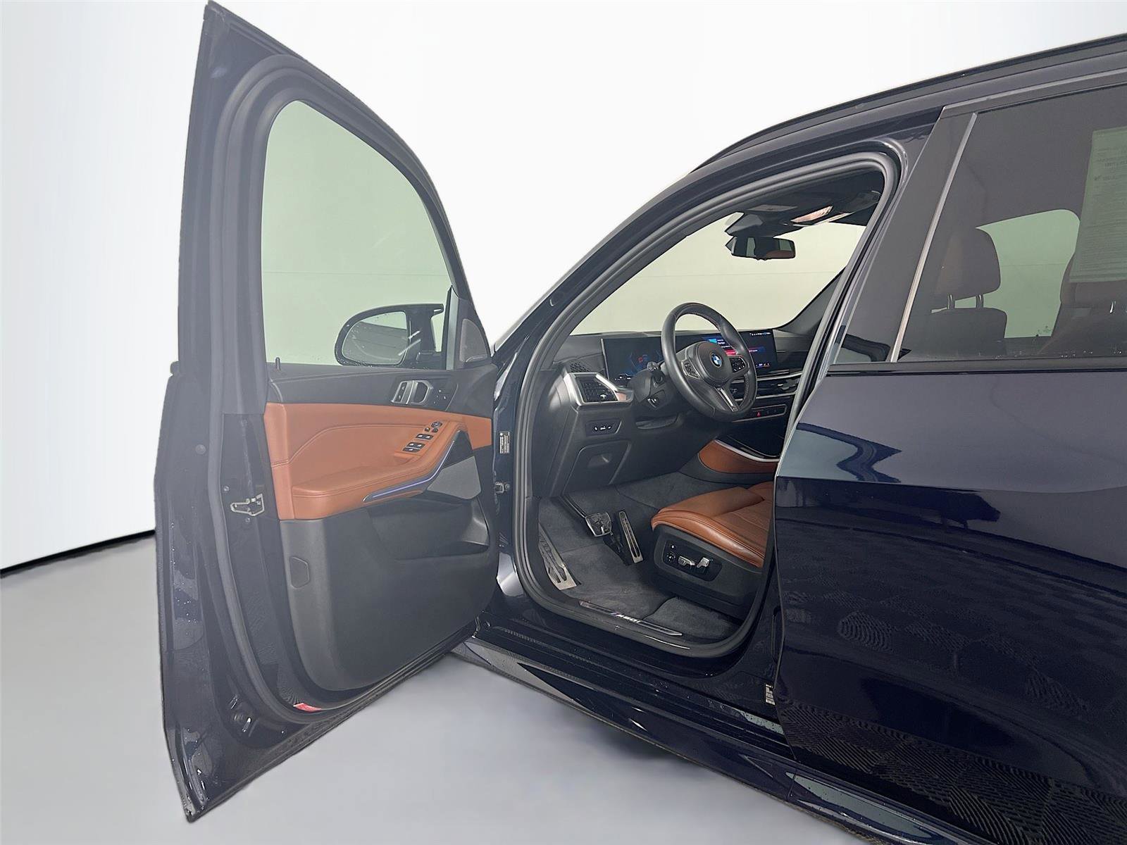 Used 2024 BMW X5 M60i image 18