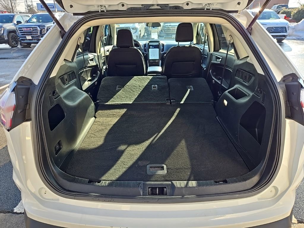 Used 2021 Ford Edge SE image 39