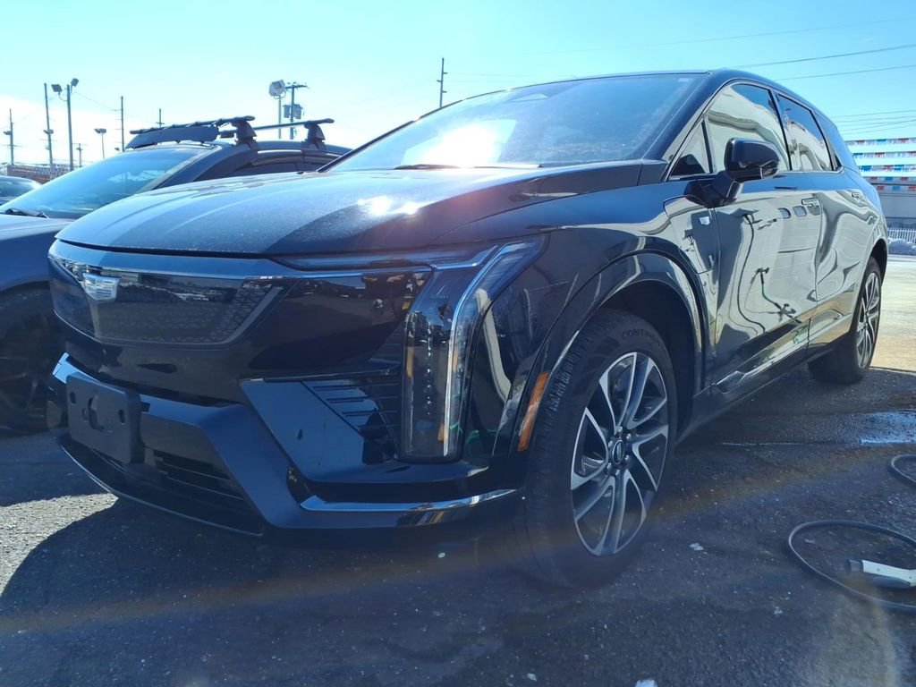 Used 2025 Cadillac Optiq Sport 1 image 3