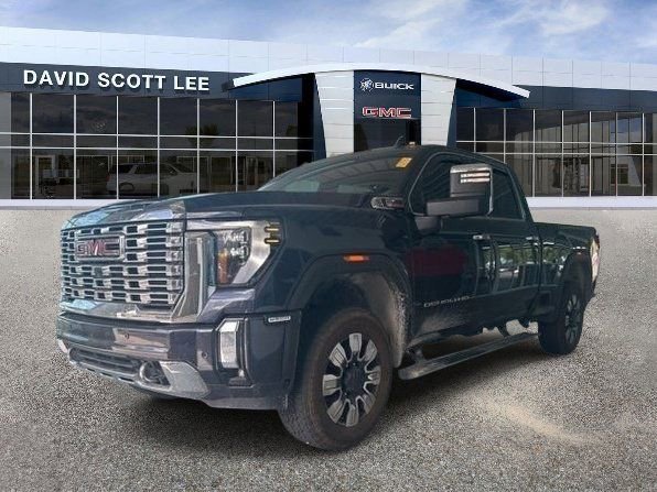 Used 2025 GMC Sierra 2500 Denali w/ Denali Reserve Package image 3