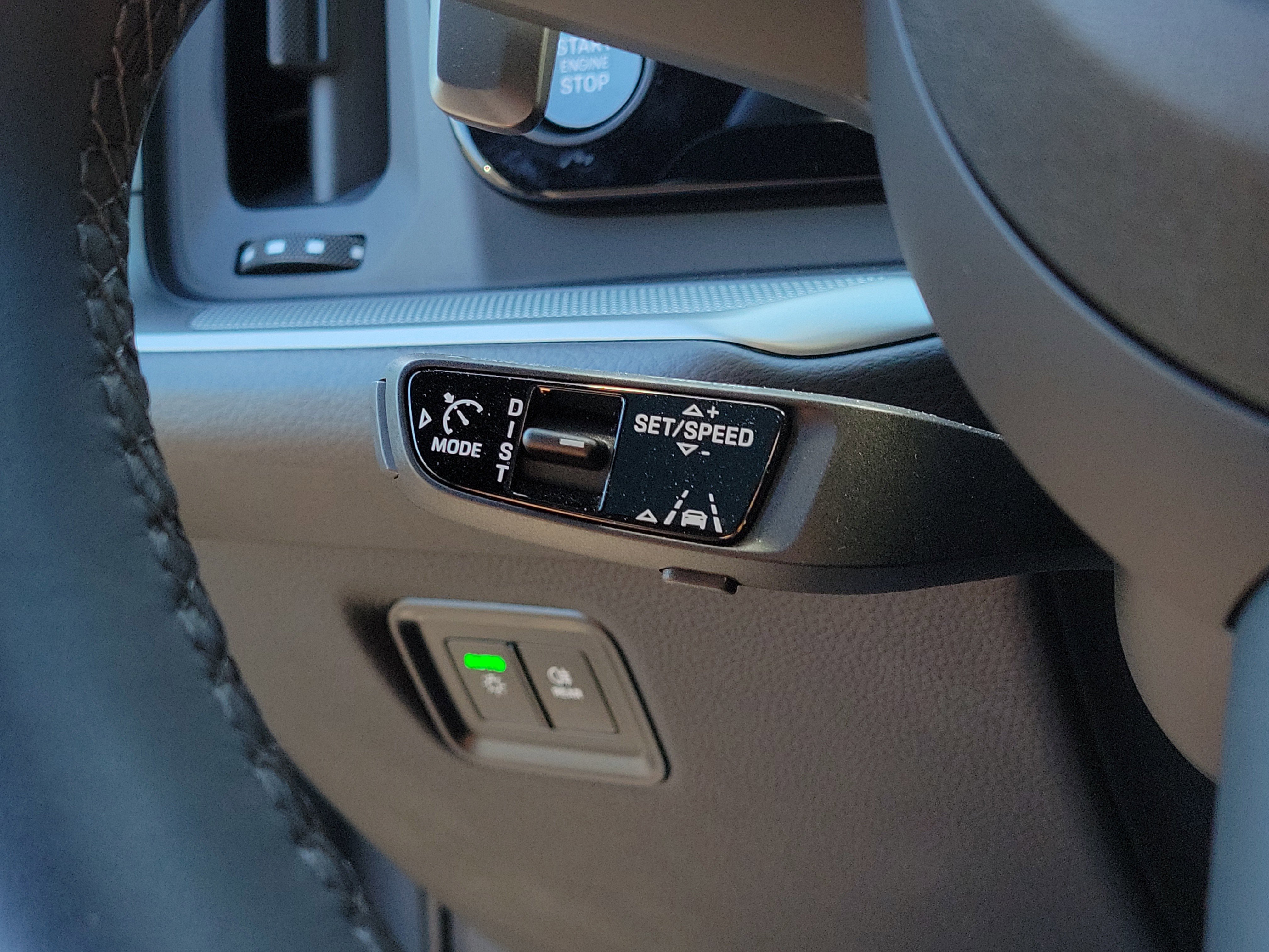 Used 2024 Porsche Cayenne Coupe image 30