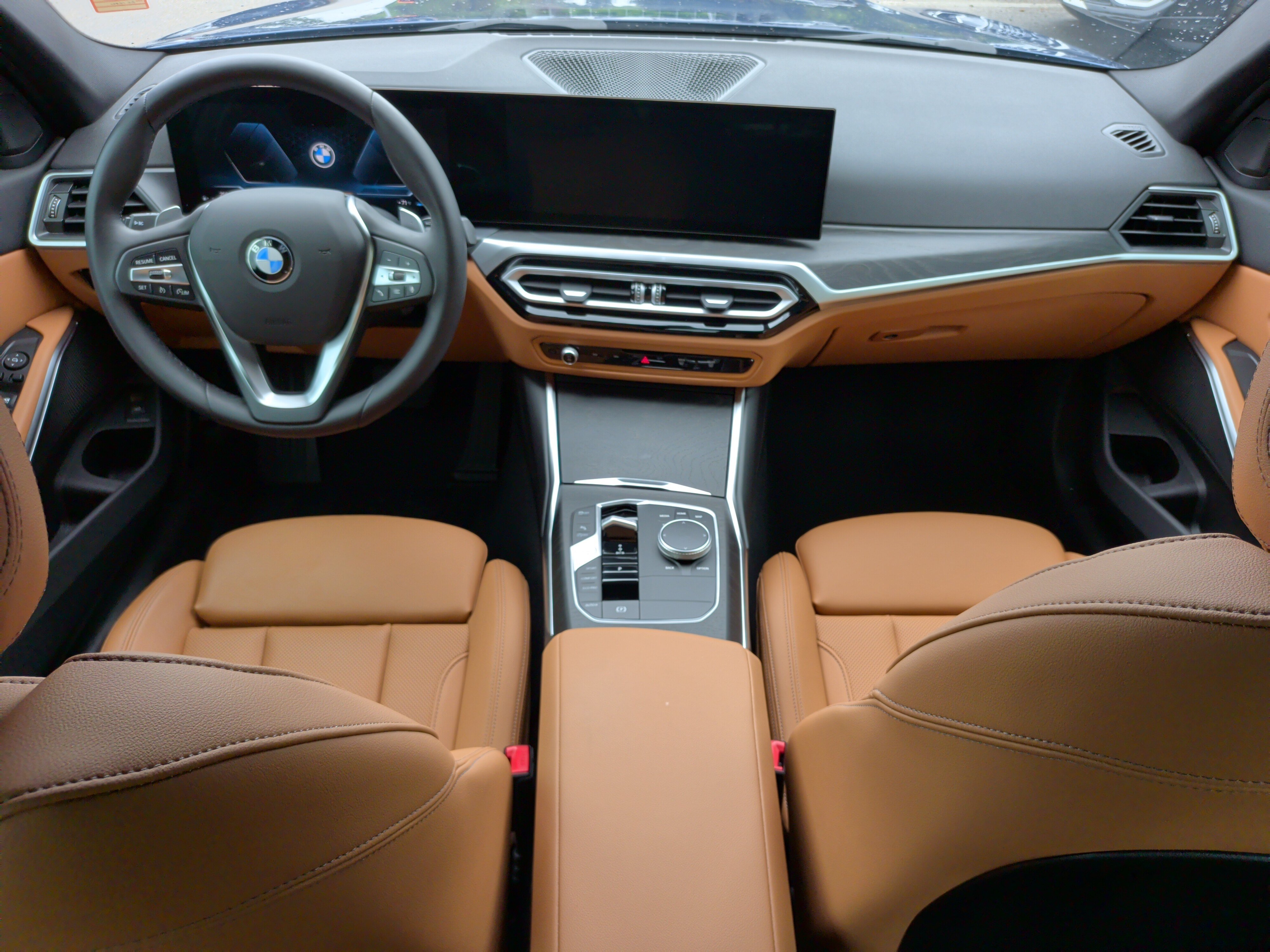 Certified 2024 BMW 330i Sedan w/ Convenience Package RWD image 33
