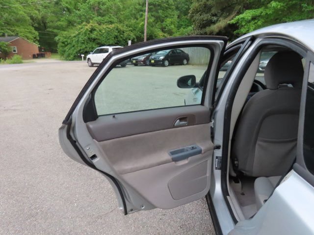 Used 2007 Volvo S40 2.4i FWD image 10