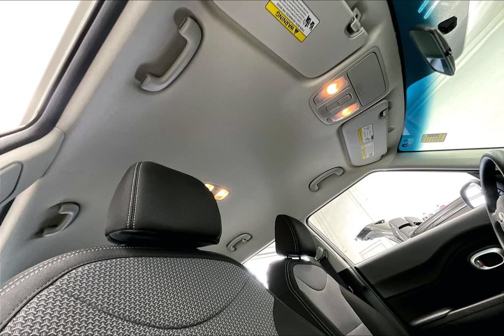 Used 2017 Kia Soul + FWD image 17